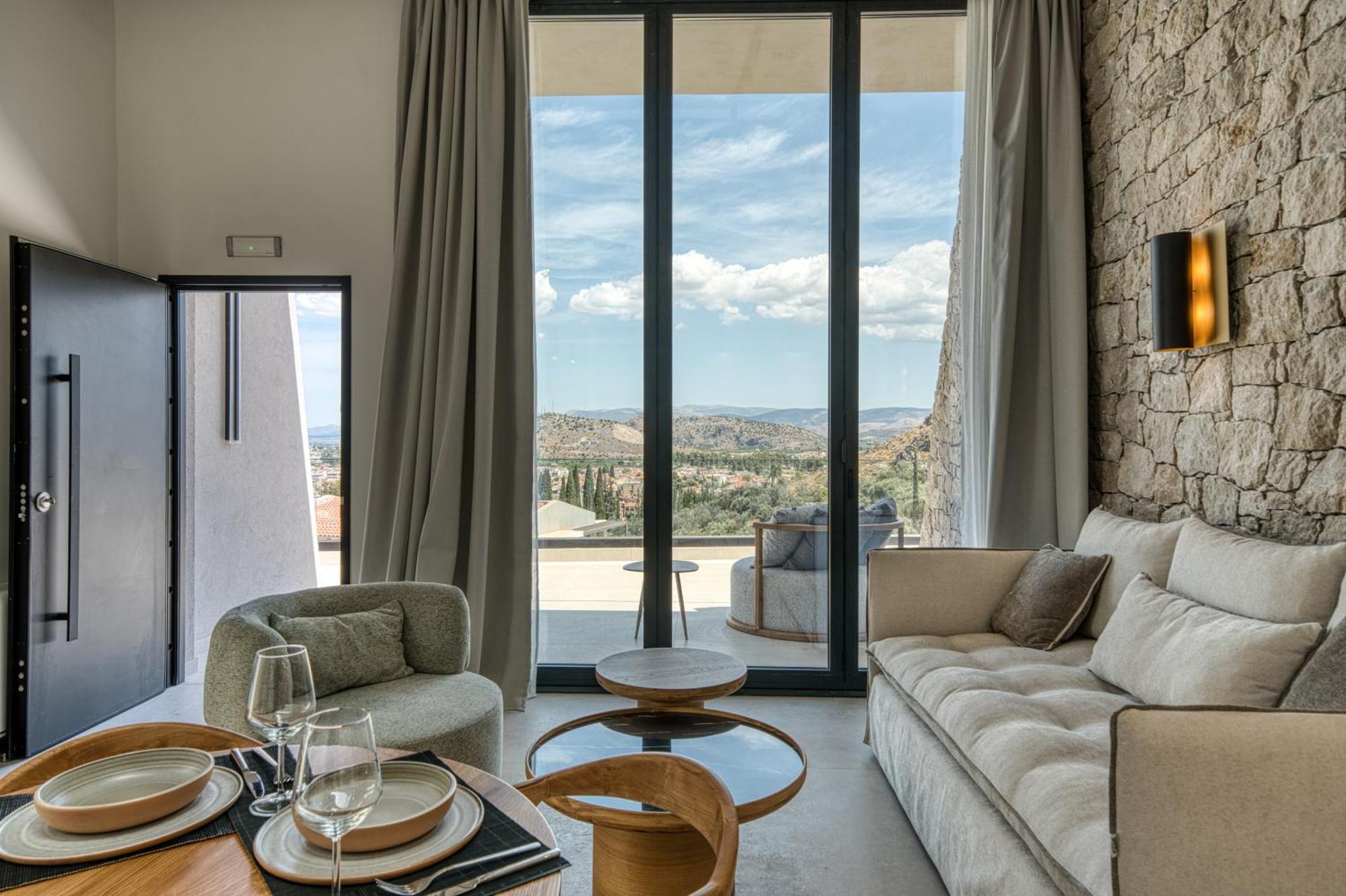 Anima Deluxe Suites ナフプリオ エクステリア 写真